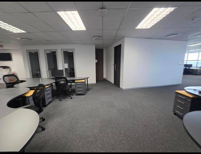 BUSINESS PROPERTY TO RENT IN MENLYN